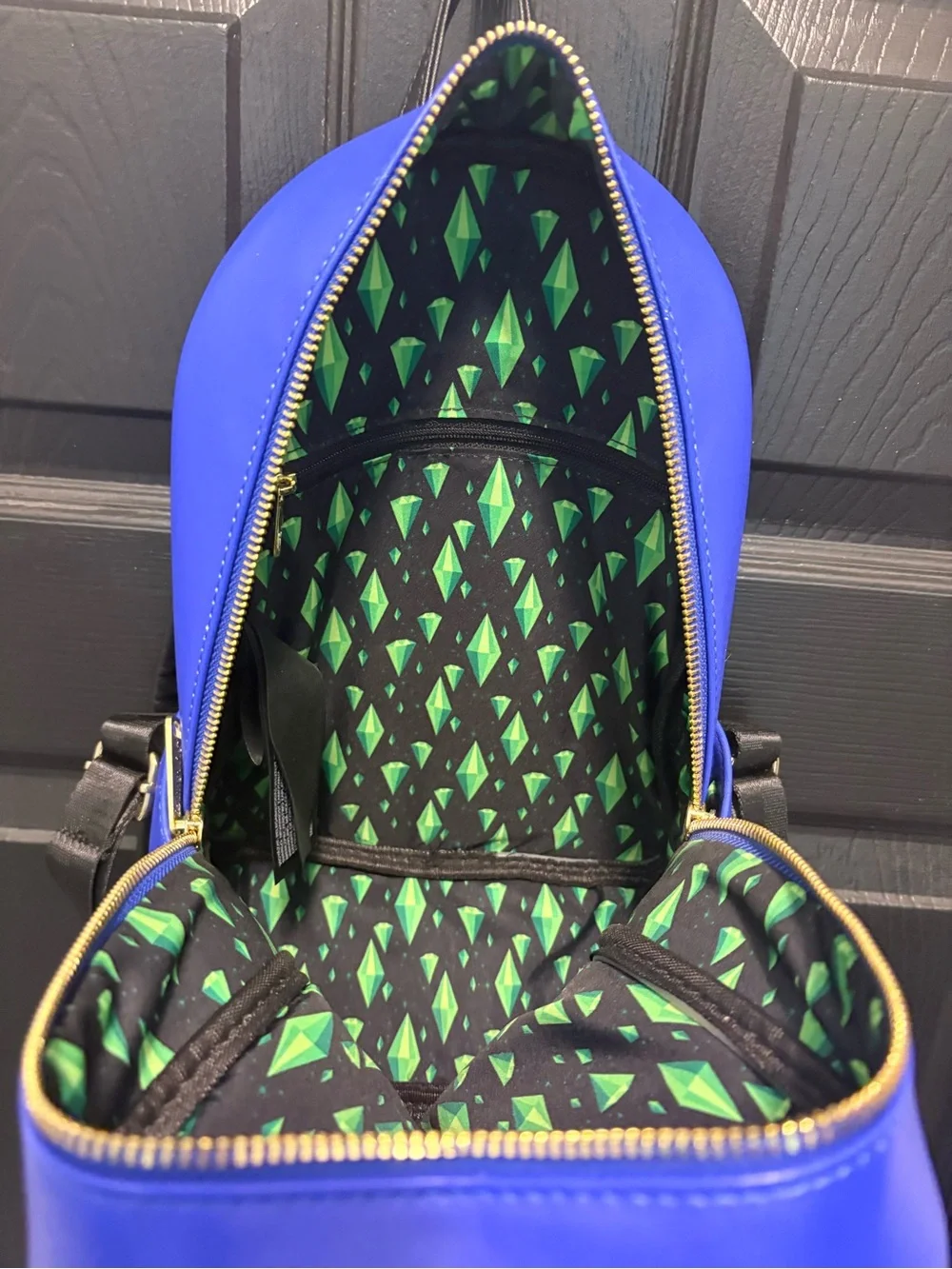 LOUNGEFLY Year 2021 Dorothy & the Wizard of Oz mini backpack 💚